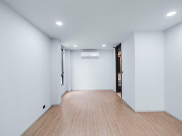 1.3-storey Single House, Sukhumvit (16)