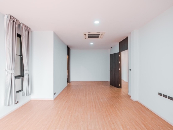 1.3-storey Single House, Sukhumvit (2)