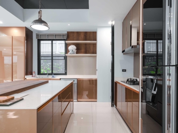 1.3-storey Single House, Sukhumvit (9)