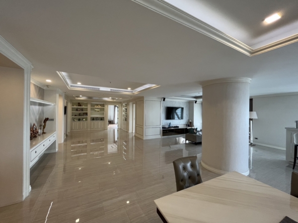 139.State Tower Bangkok (11)