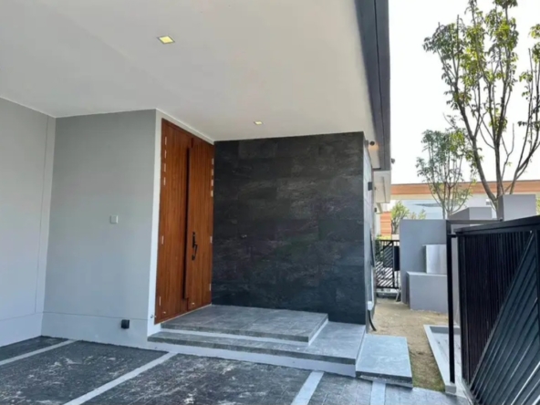 164.The Gentry Phatthanakan 2 - 440sqm - 4+1BR5BA - 290k_003
