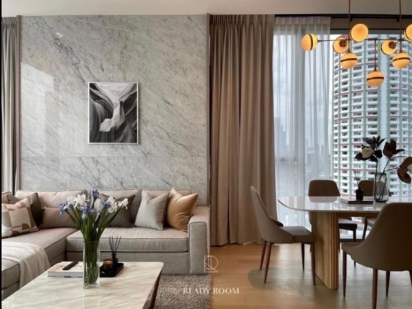 185.The Strand Thonglor_90sqm_2b2b_17fl_120K_010
