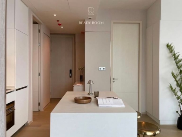 185.The Strand Thonglor_90sqm_2b2b_17fl_120K_014
