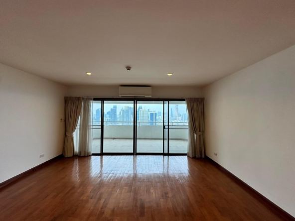 193.Tower Park Condo - 3BR3BA-280sqm. -fl.30-95K_015