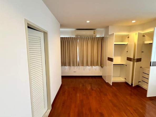 193.Tower Park Condo - 3BR3BA-280sqm. -fl.30-95K_018