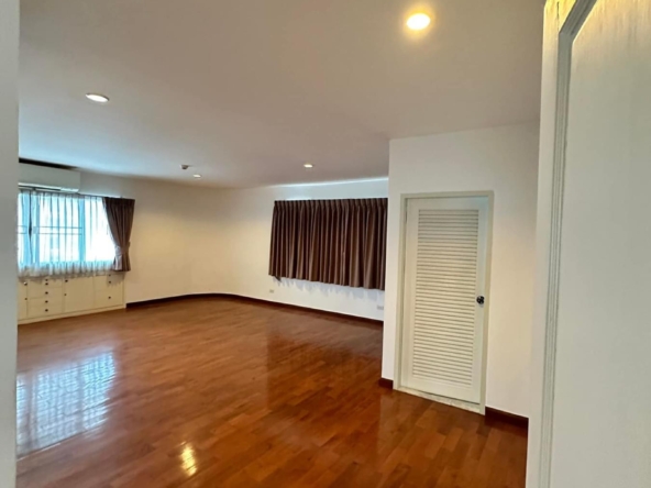 193.Tower Park Condo - 3BR3BA-280sqm. -fl.30-95K_022