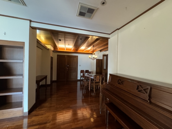 44.Grand Langsuan Condominium_003