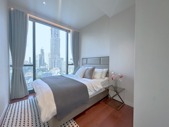 63.KHUN By YOO_82sqm_2b2b_16fl_130K_016