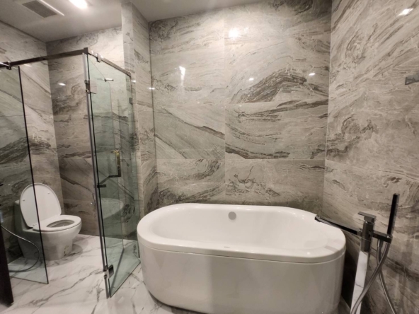 86.LAVIQ_ 3BR3BA-120sqm. -fl.27 - 130K_016