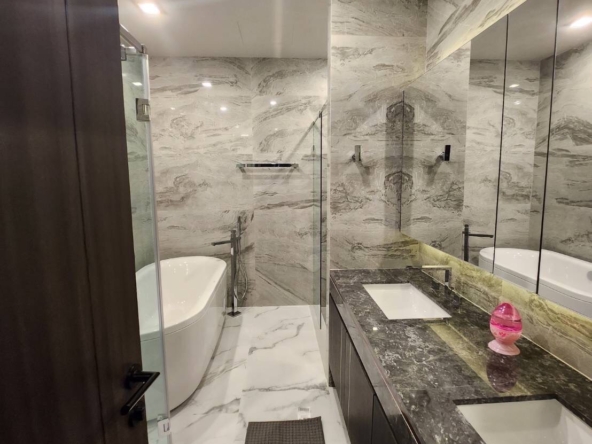86.LAVIQ_ 3BR3BA-120sqm. -fl.27 - 130K_017