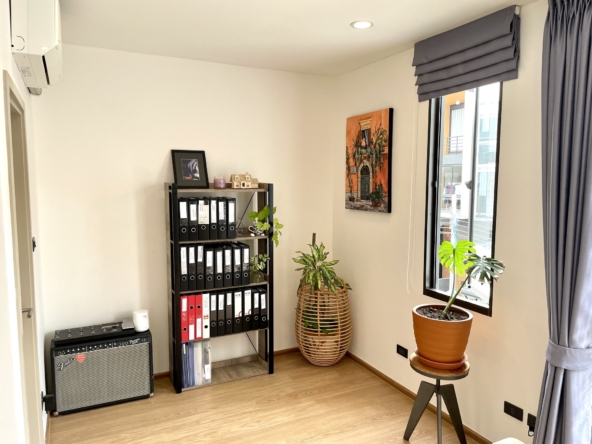 91.Moo Baan Shizen on Pattanakarn 32_313sqm_4b5b_95K_017